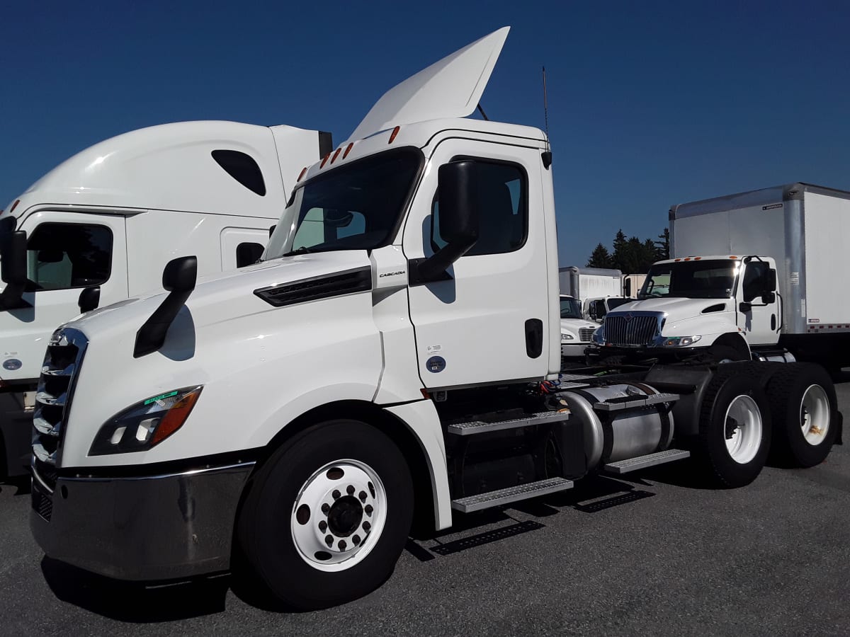 2019 Freightliner/Mercedes NEW CASCADIA PX12664 813005