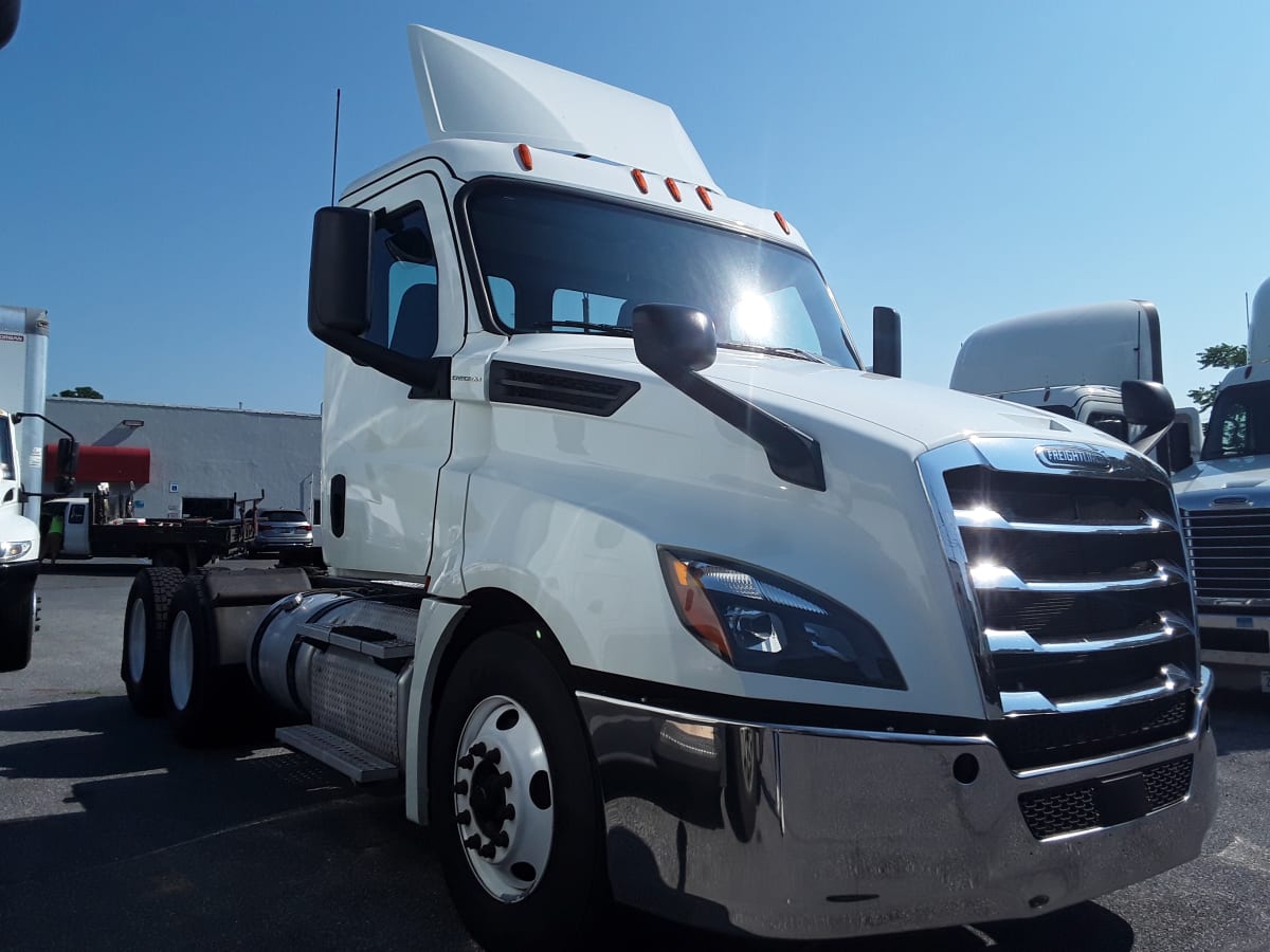 2019 Freightliner/Mercedes NEW CASCADIA PX12664 813005