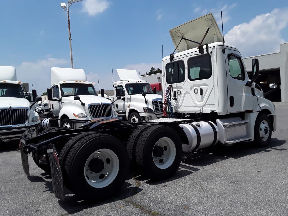 2019 Freightliner/Mercedes NEW CASCADIA PX12664 813007