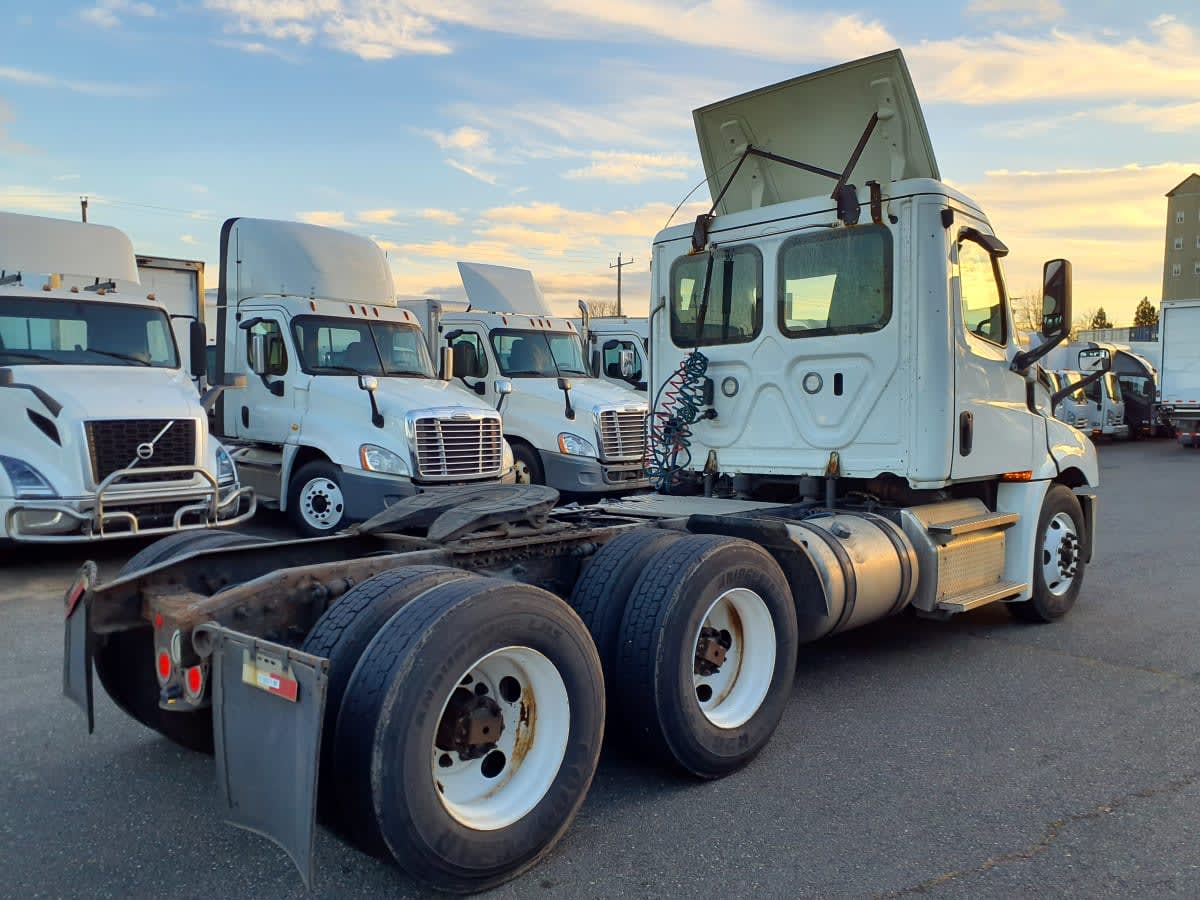 2019 Freightliner/Mercedes NEW CASCADIA PX12664 813011