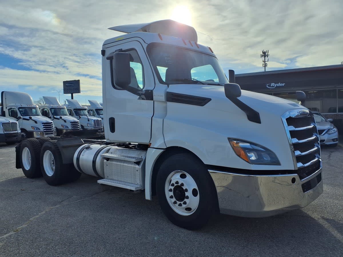 2019 Freightliner/Mercedes NEW CASCADIA PX12664 813015