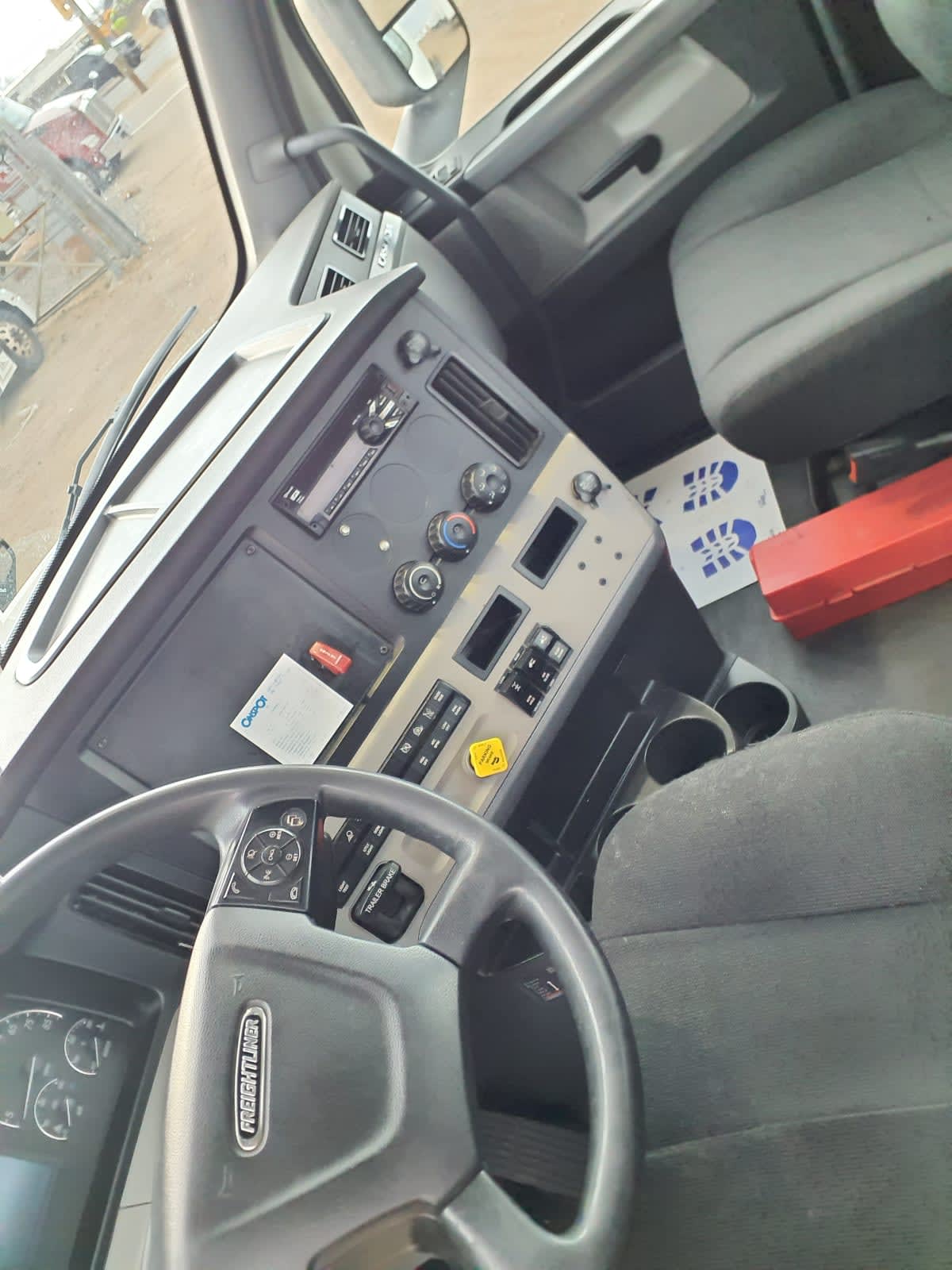 2019 Freightliner - image 7