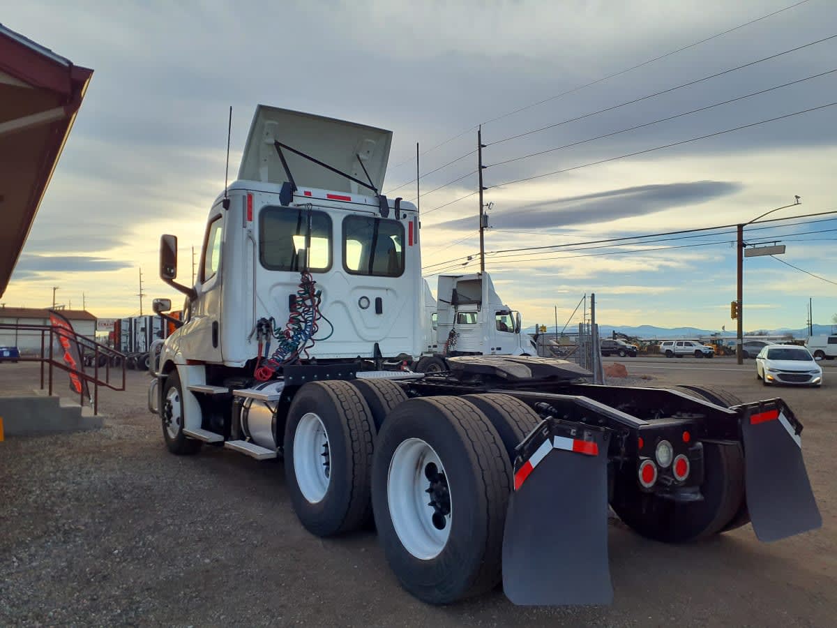 2019 Freightliner - image 6