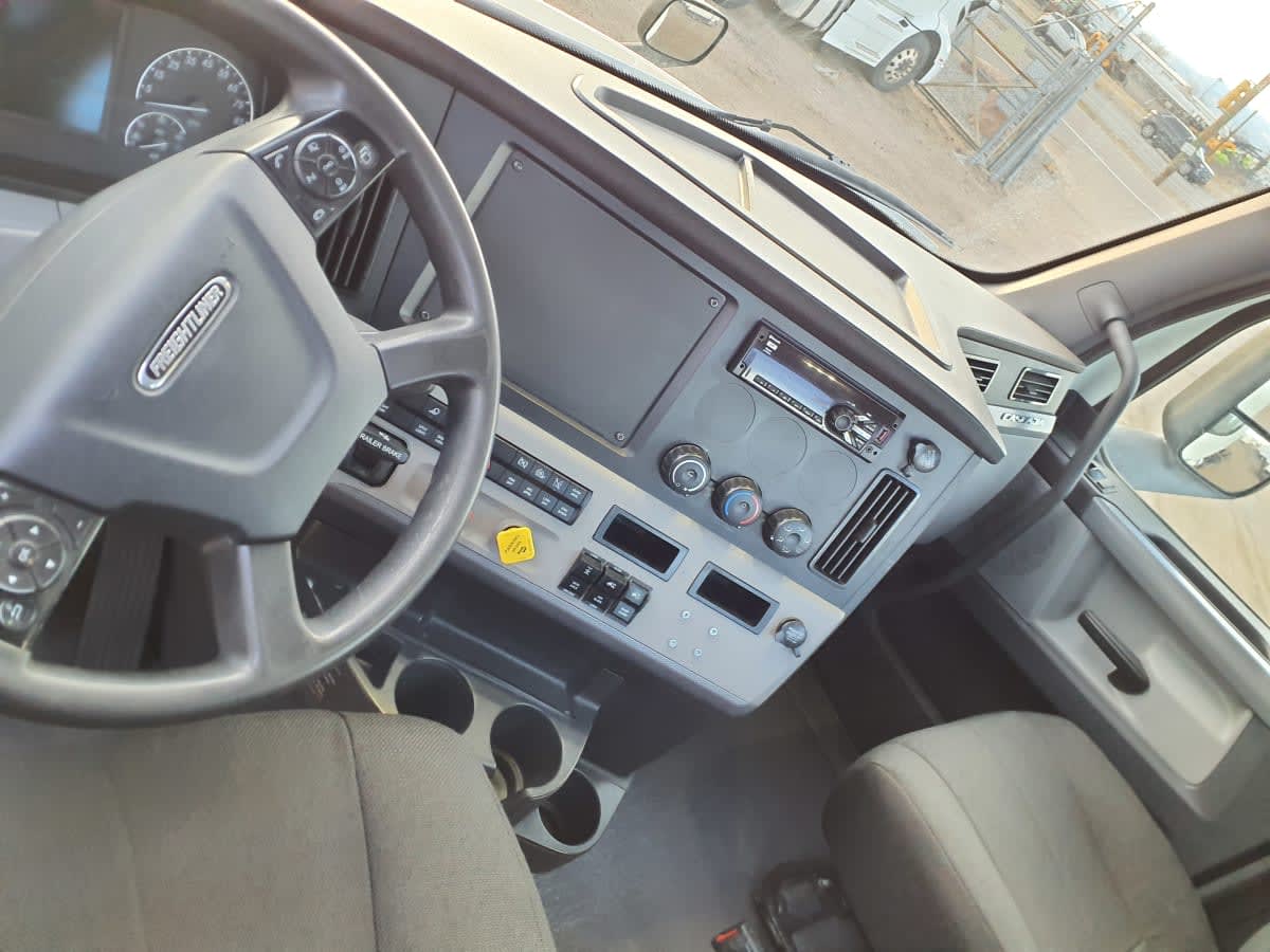 2019 Freightliner - image 7