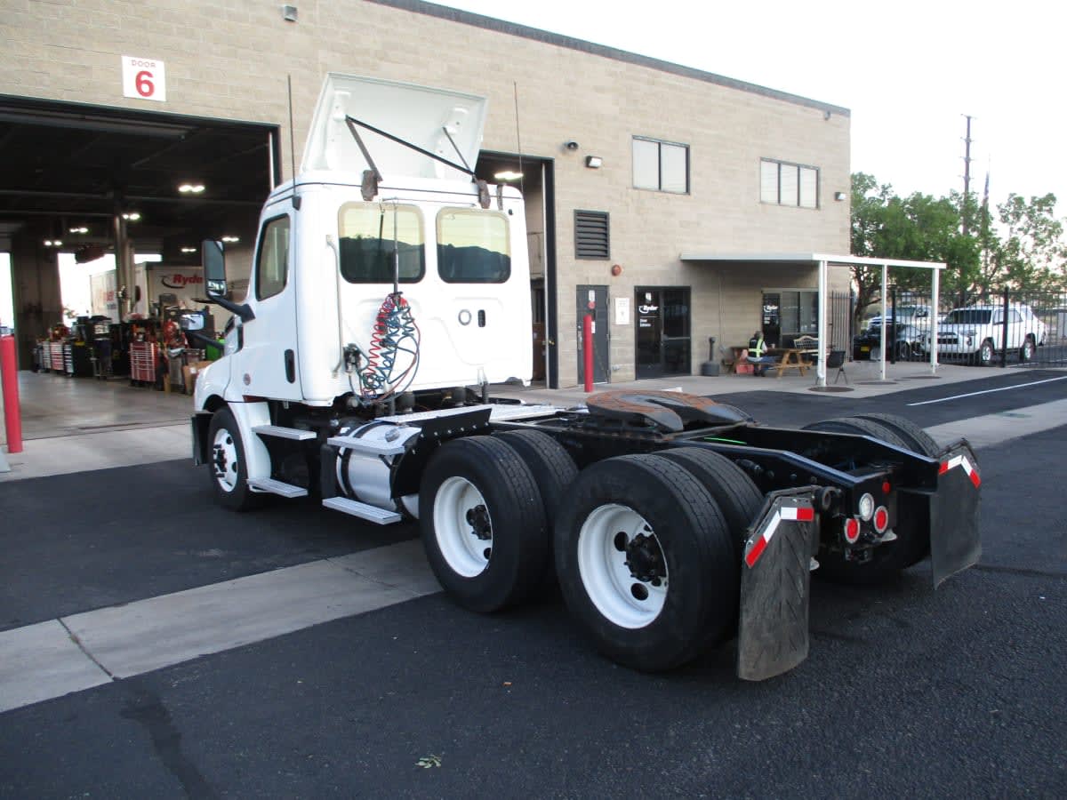 2019 Freightliner/Mercedes NEW CASCADIA PX12664 813062