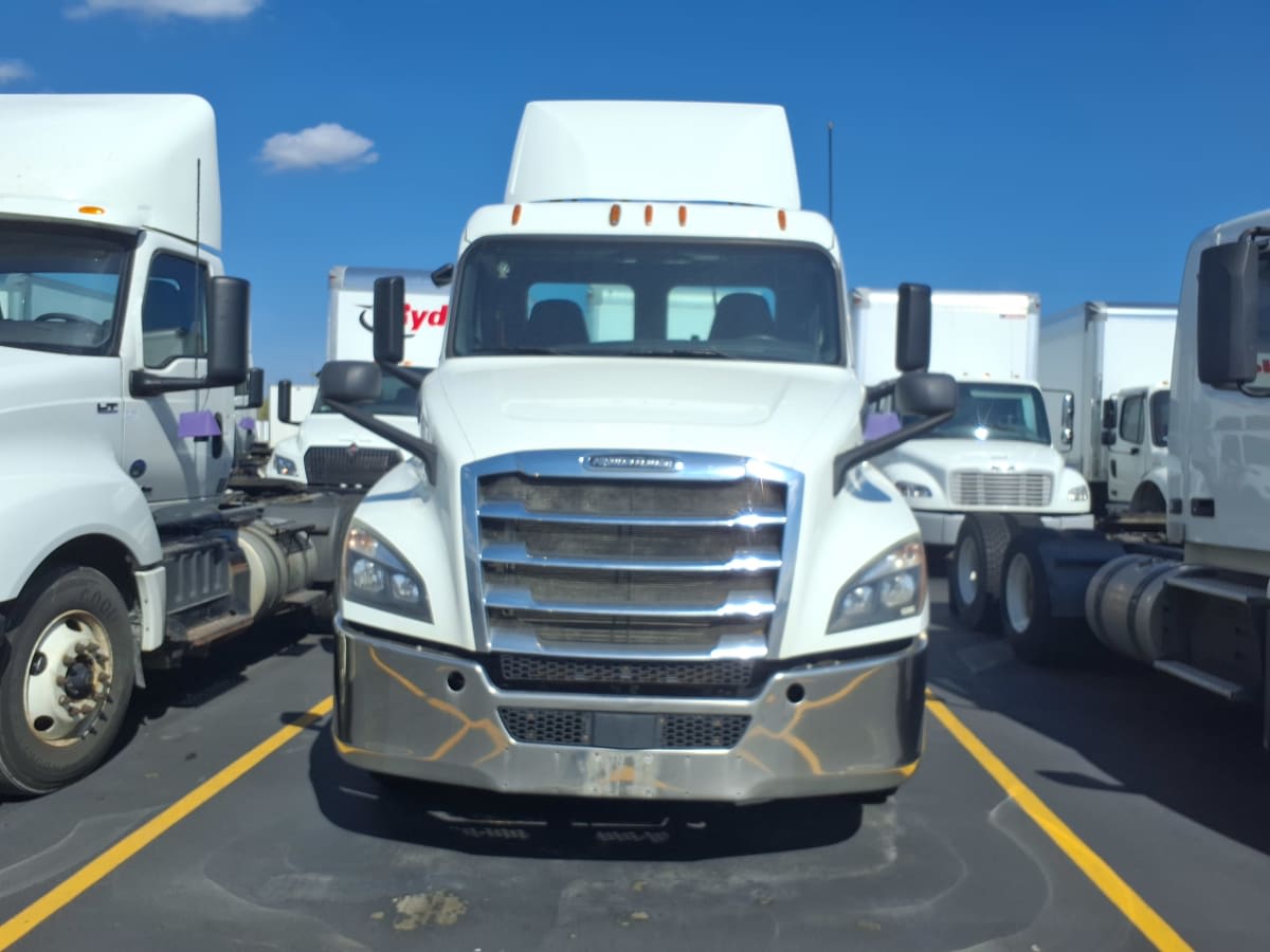 2019 Freightliner - image 2