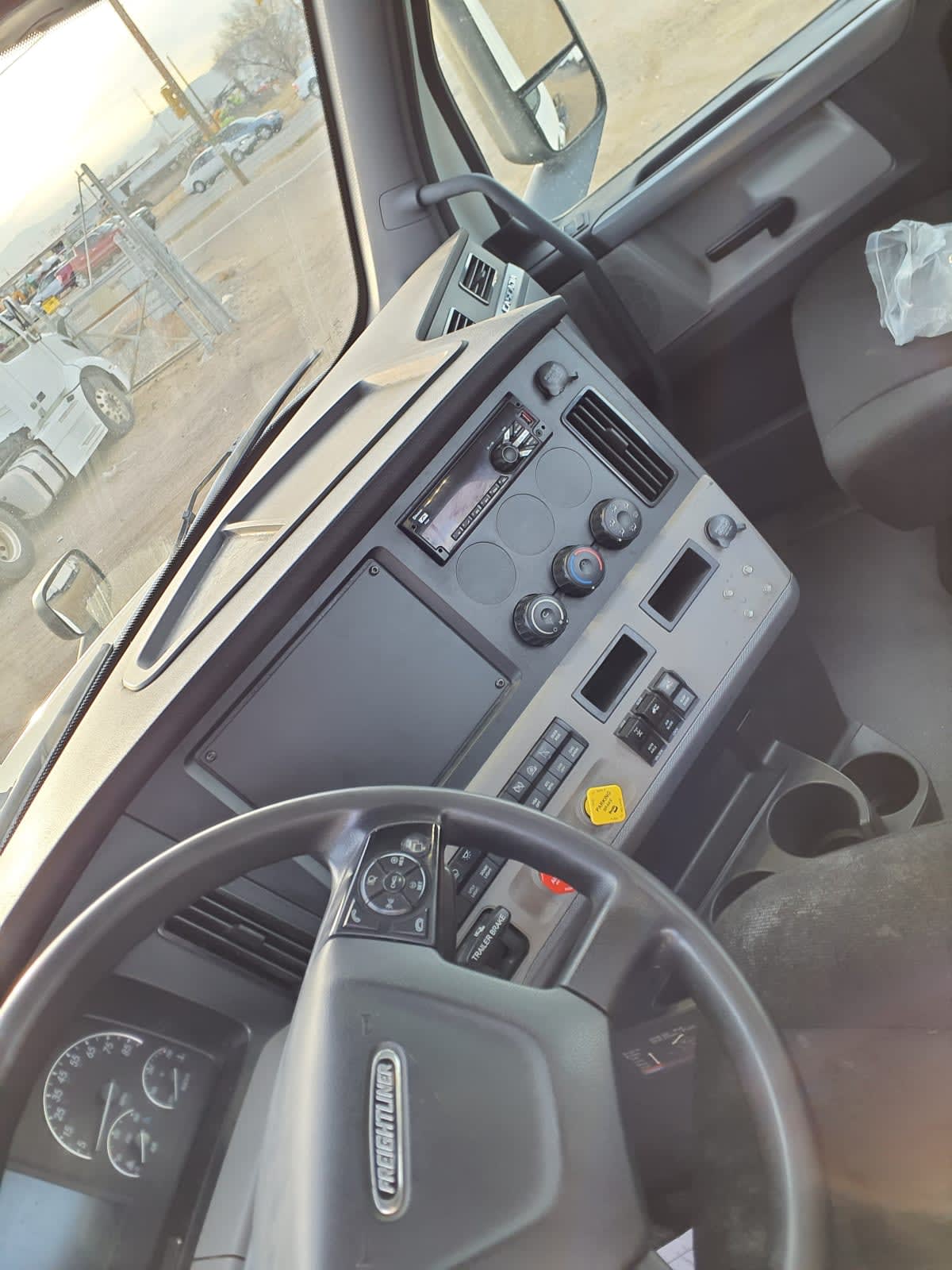 2019 Freightliner - image 7