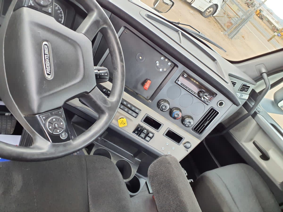 2019 Freightliner - image 7