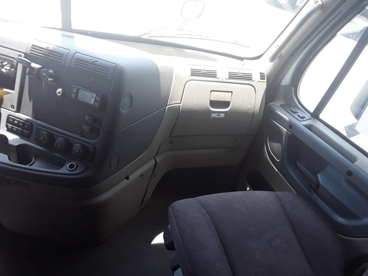 2019 Freightliner CASCADIA 125 813192