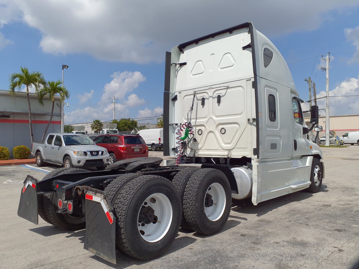 2019 Freightliner/Mercedes CASCADIA 125 813198