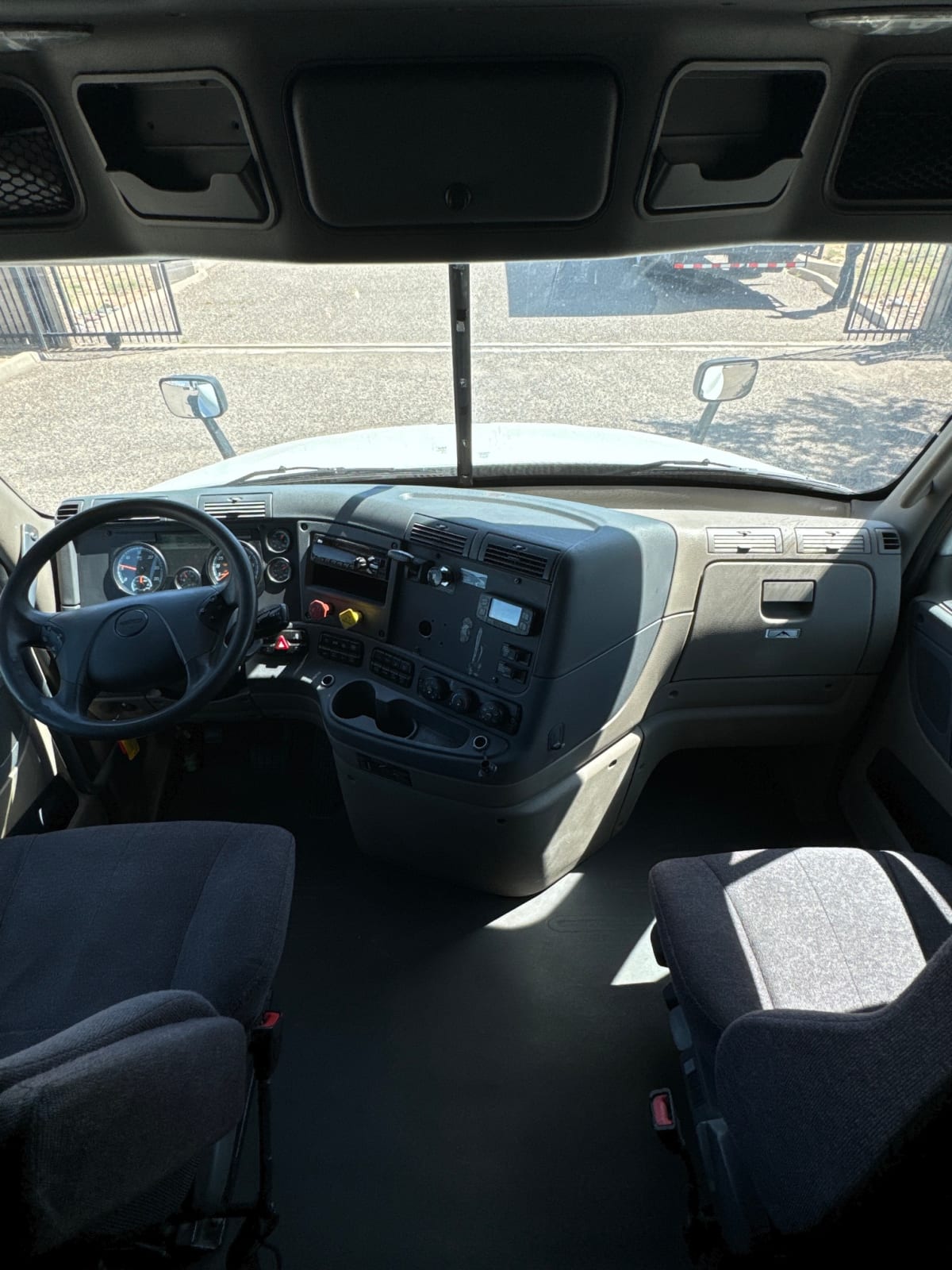 2019 Freightliner/Mercedes CASCADIA 125 813204