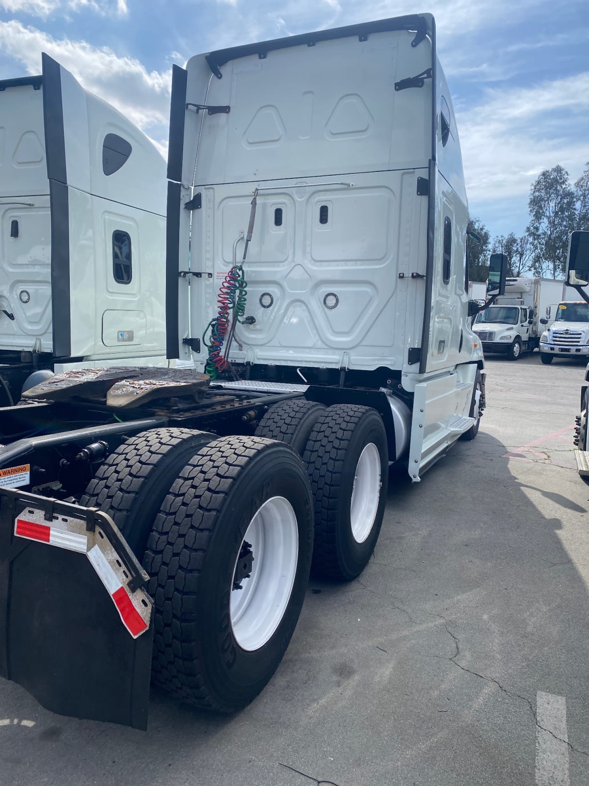 2019 Freightliner/Mercedes CASCADIA 125 813236