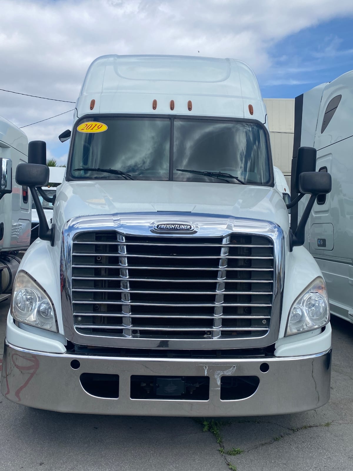 2019 Freightliner/Mercedes CASCADIA 125 813236