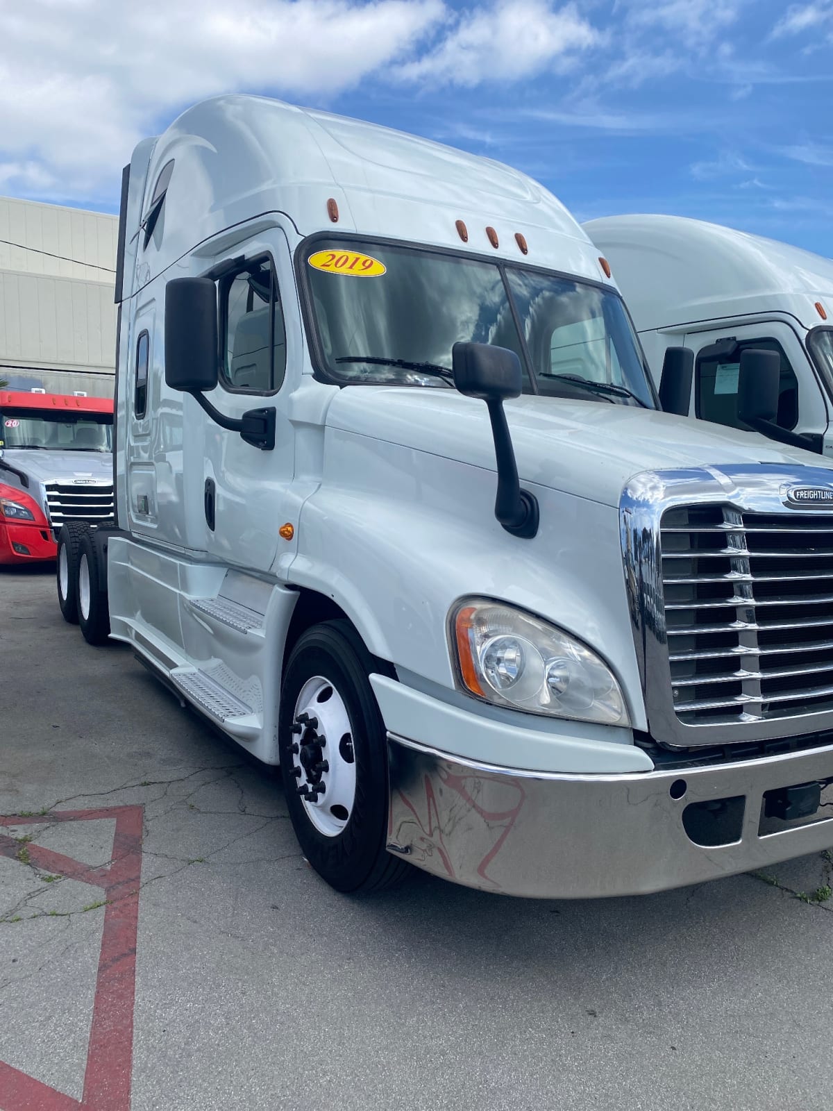 2019 Freightliner/Mercedes CASCADIA 125 813236