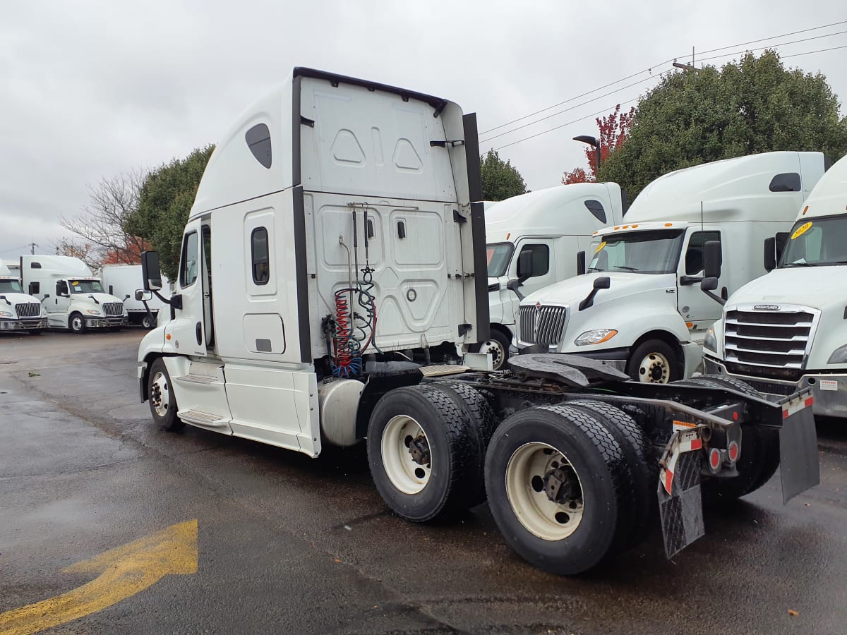 2019 Freightliner/Mercedes CASCADIA 125 813239