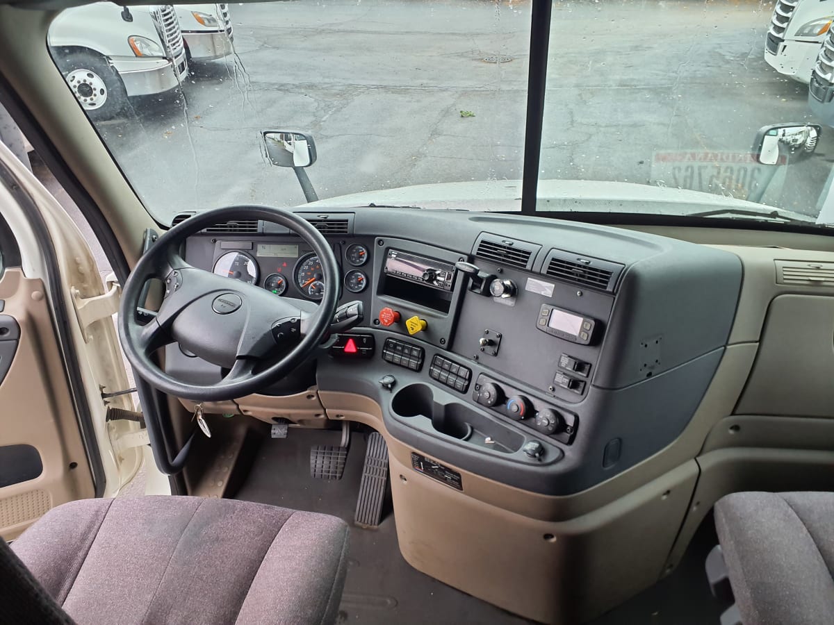 2019 Freightliner/Mercedes CASCADIA 125 813239