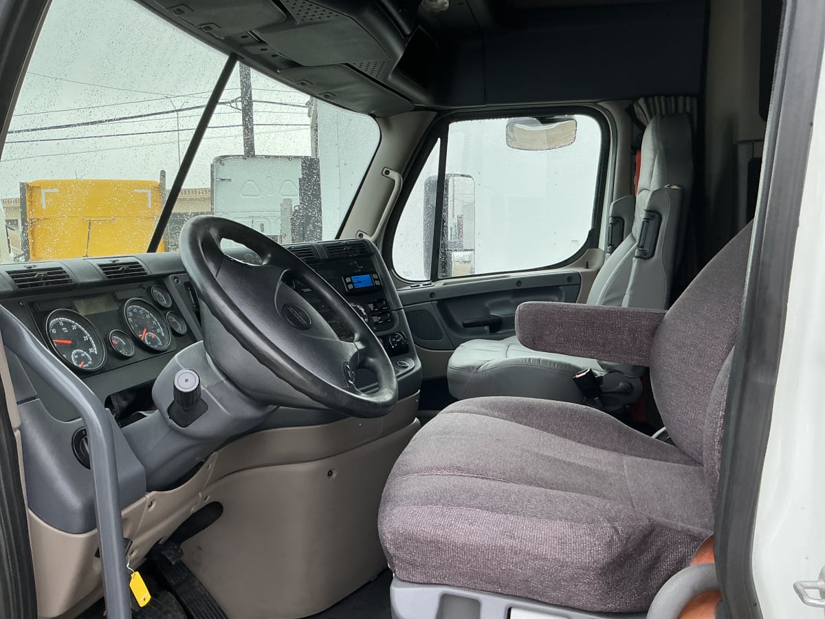 2019 Freightliner/Mercedes CASCADIA 125 813247