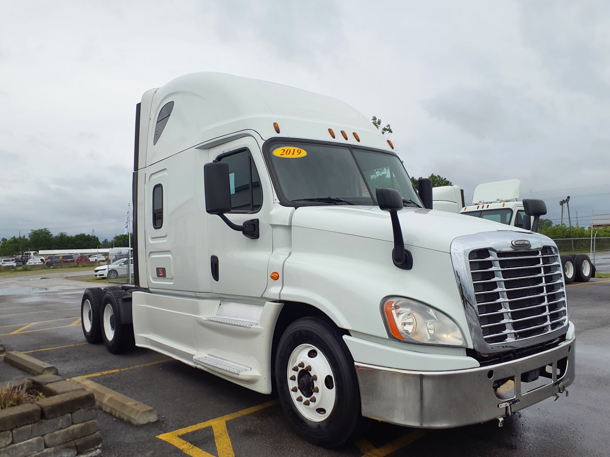 2019 Freightliner/Mercedes CASCADIA 125 813249