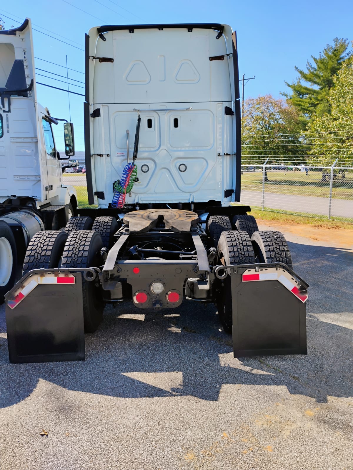 2019 Freightliner/Mercedes CASCADIA 125 813257