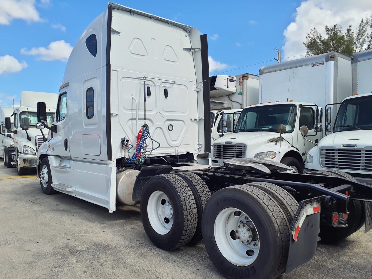 2019 Freightliner/Mercedes CASCADIA 125 813258