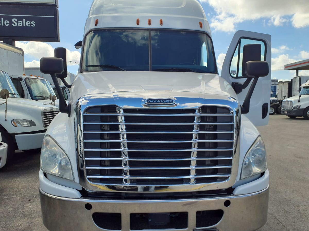 2019 Freightliner/Mercedes CASCADIA 125 813258