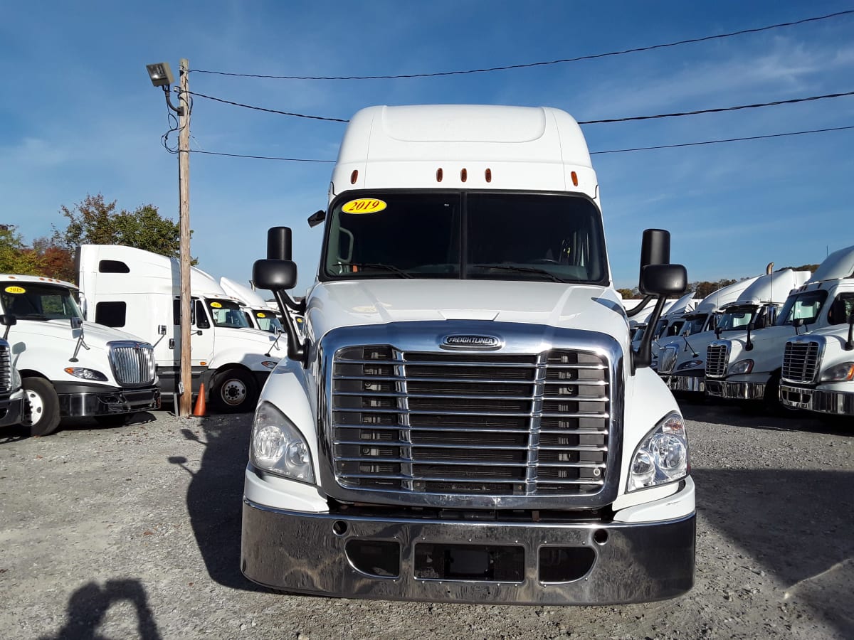 2019 Freightliner/Mercedes CASCADIA 125 813263