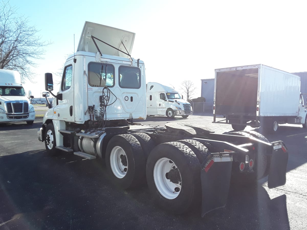 2019 Freightliner/Mercedes CASCADIA 125 813288