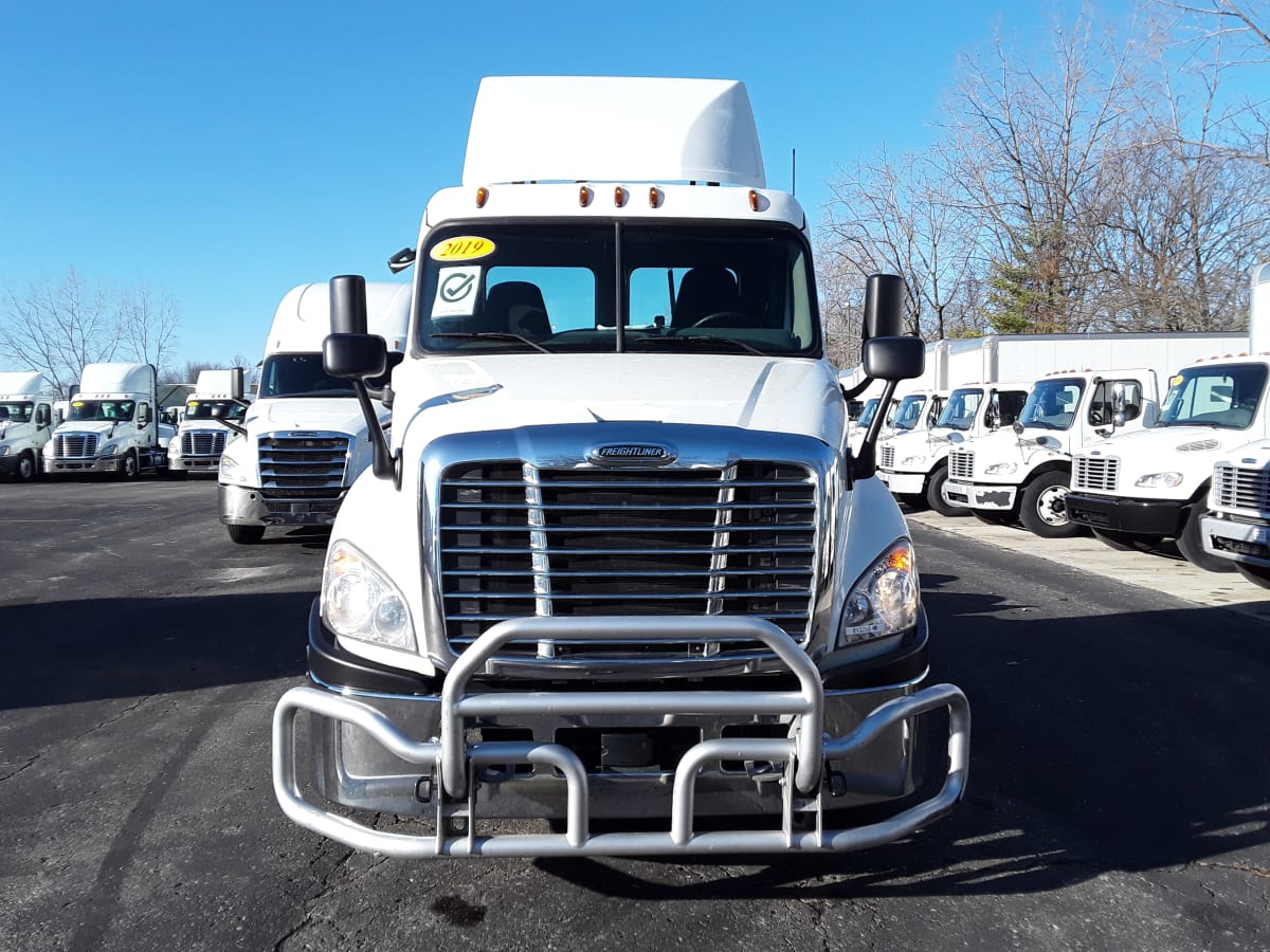 2019 Freightliner/Mercedes CASCADIA 125 813288