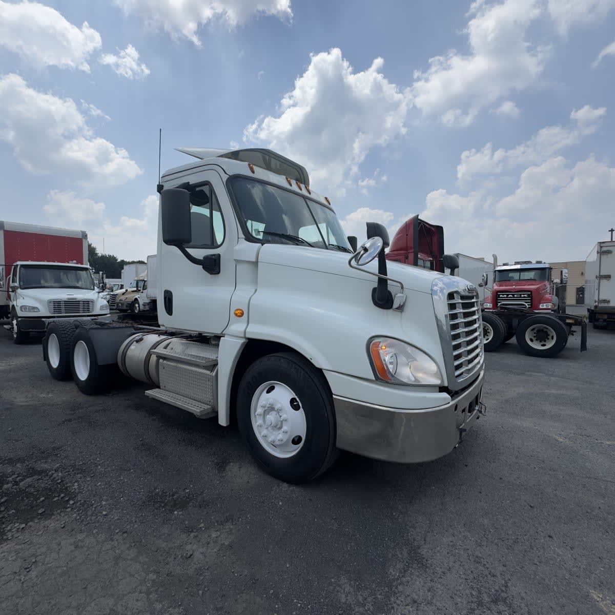 2019 Freightliner - image 3