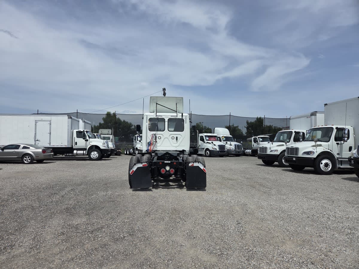 2019 Freightliner Cascadia in St. Rose, LA — photo 5