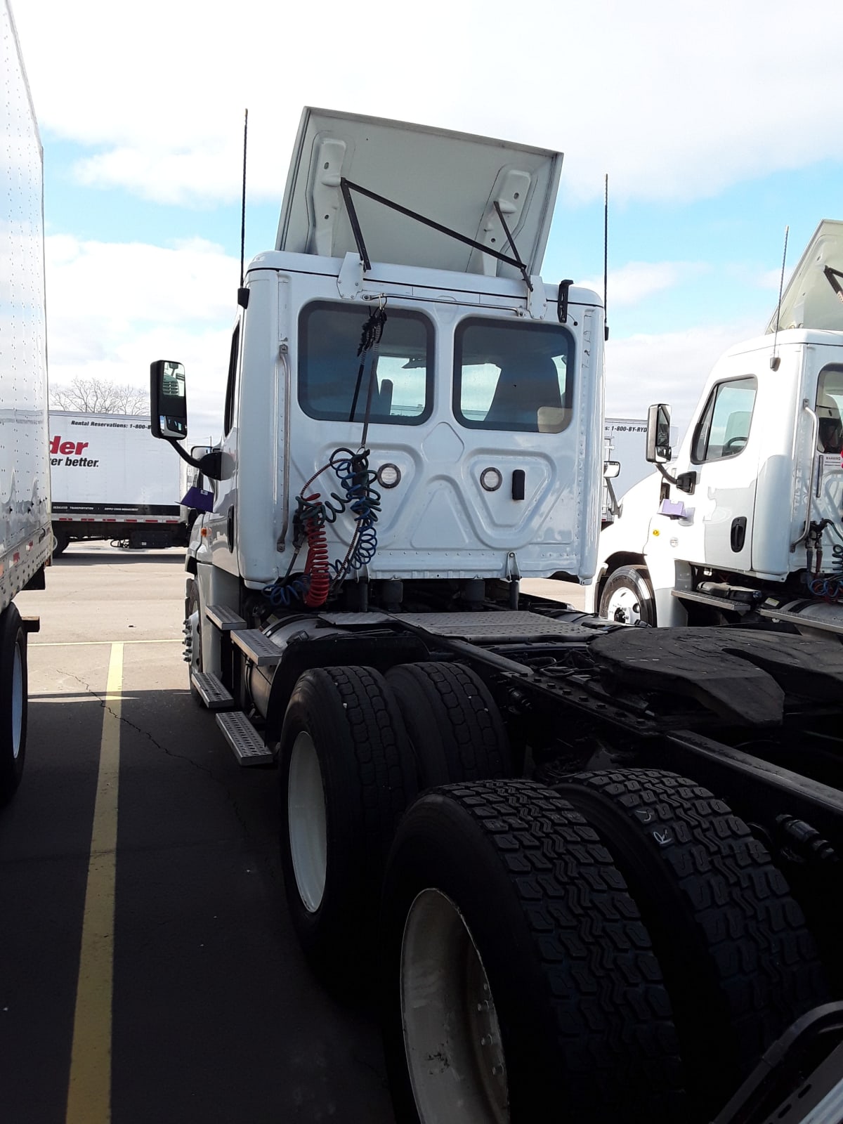 2019 Freightliner/Mercedes CASCADIA 125 813340