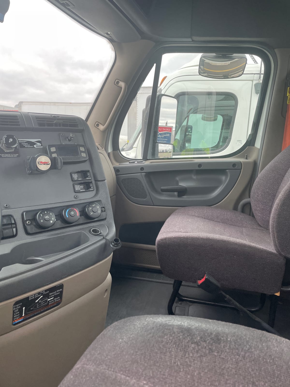 2019 Freightliner/Mercedes CASCADIA 125 813341