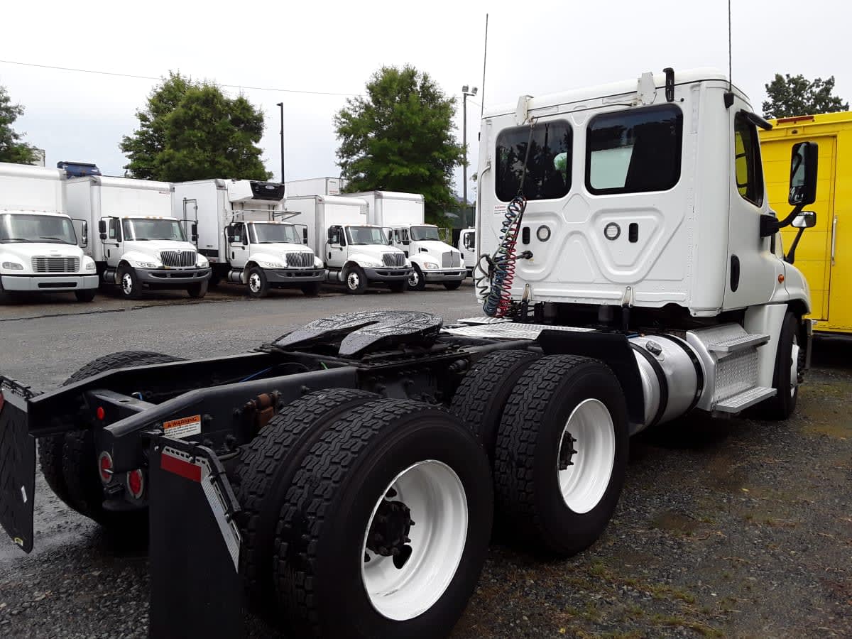 2019 Freightliner - image 5