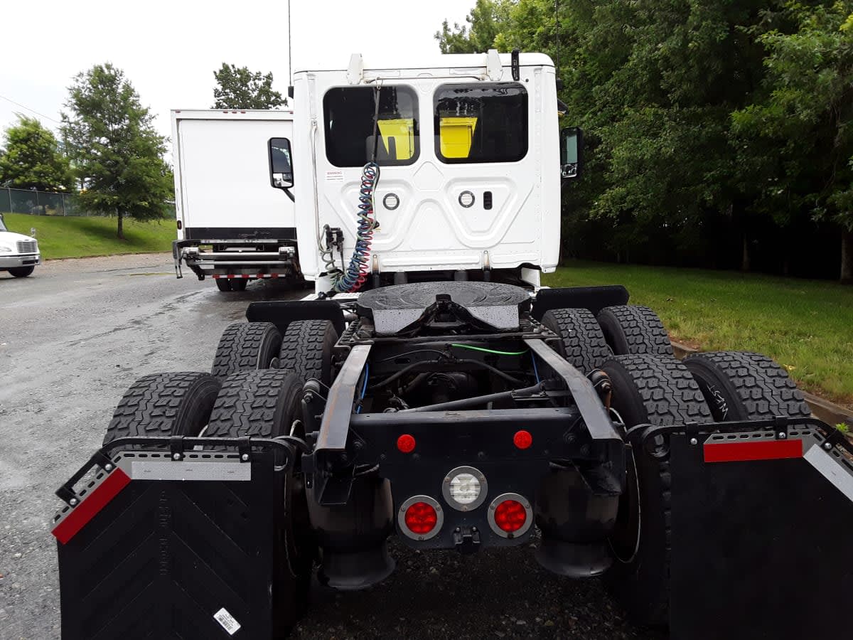 2019 Freightliner - image 7