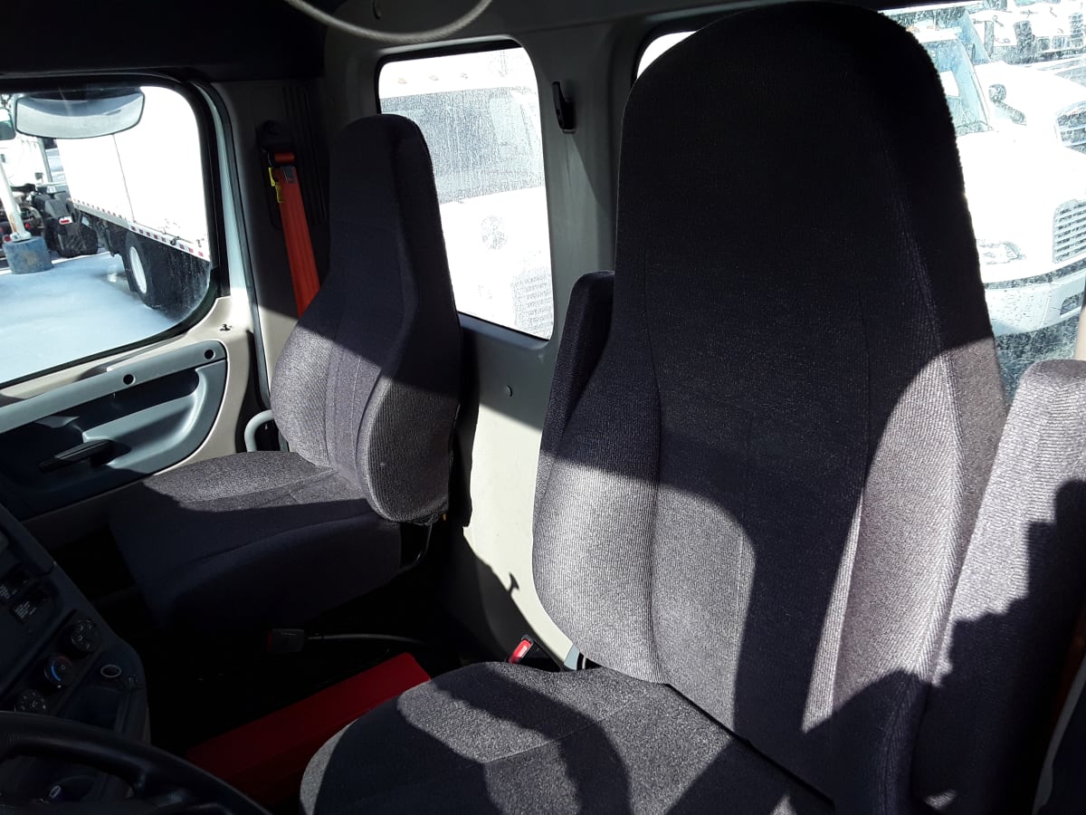 2019 Freightliner/Mercedes CASCADIA 125 813348