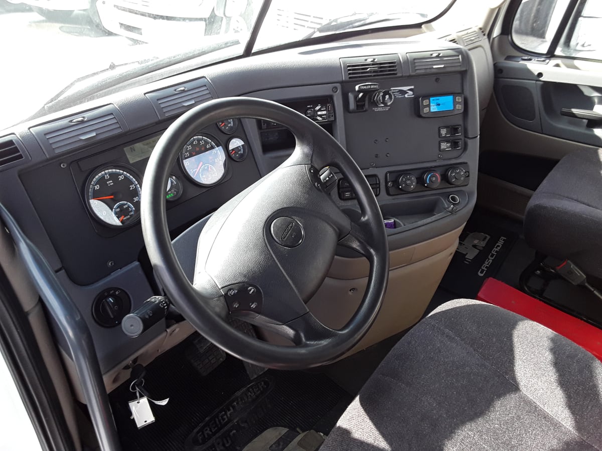 2019 Freightliner/Mercedes CASCADIA 125 813348