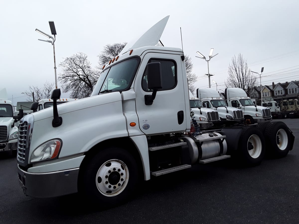 2019 Freightliner/Mercedes CASCADIA 125 813354