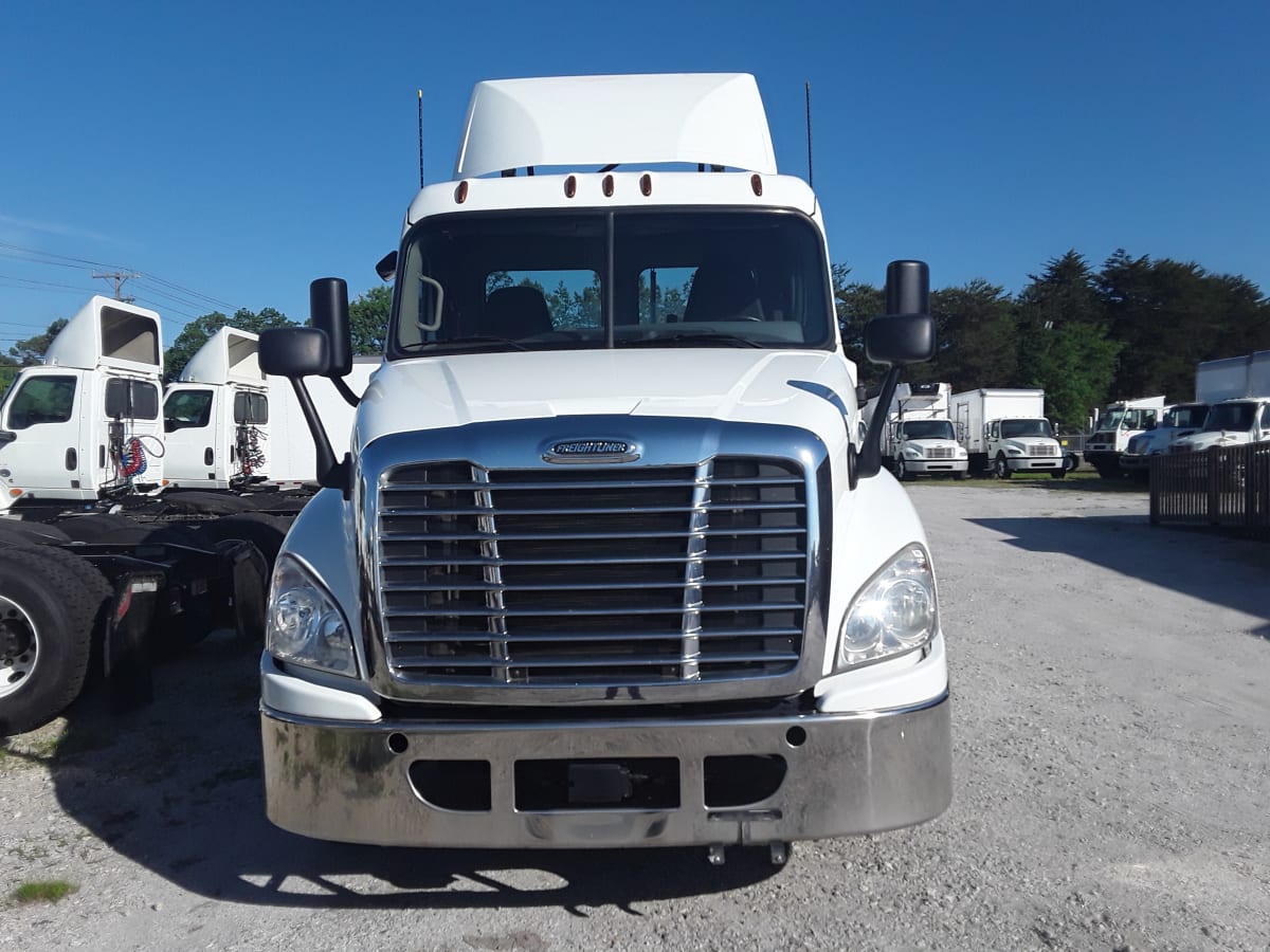 2019 Freightliner/Mercedes CASCADIA 125 813355