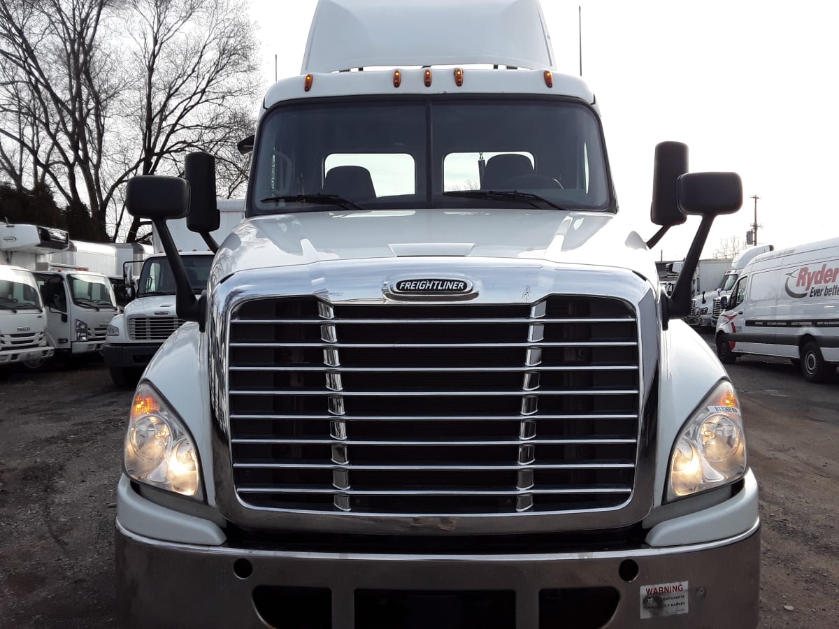 2019 Freightliner/Mercedes CASCADIA 125 813368