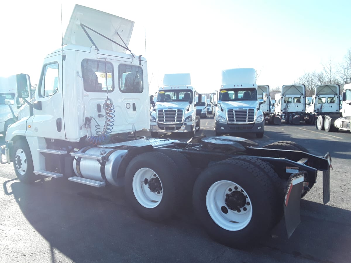 2019 Freightliner/Mercedes CASCADIA 125 813384