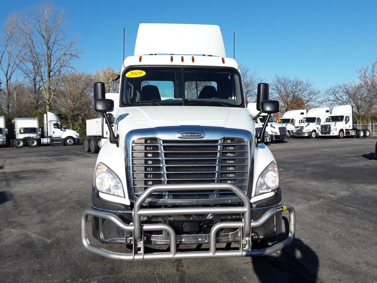 2019 Freightliner/Mercedes CASCADIA 125 813384