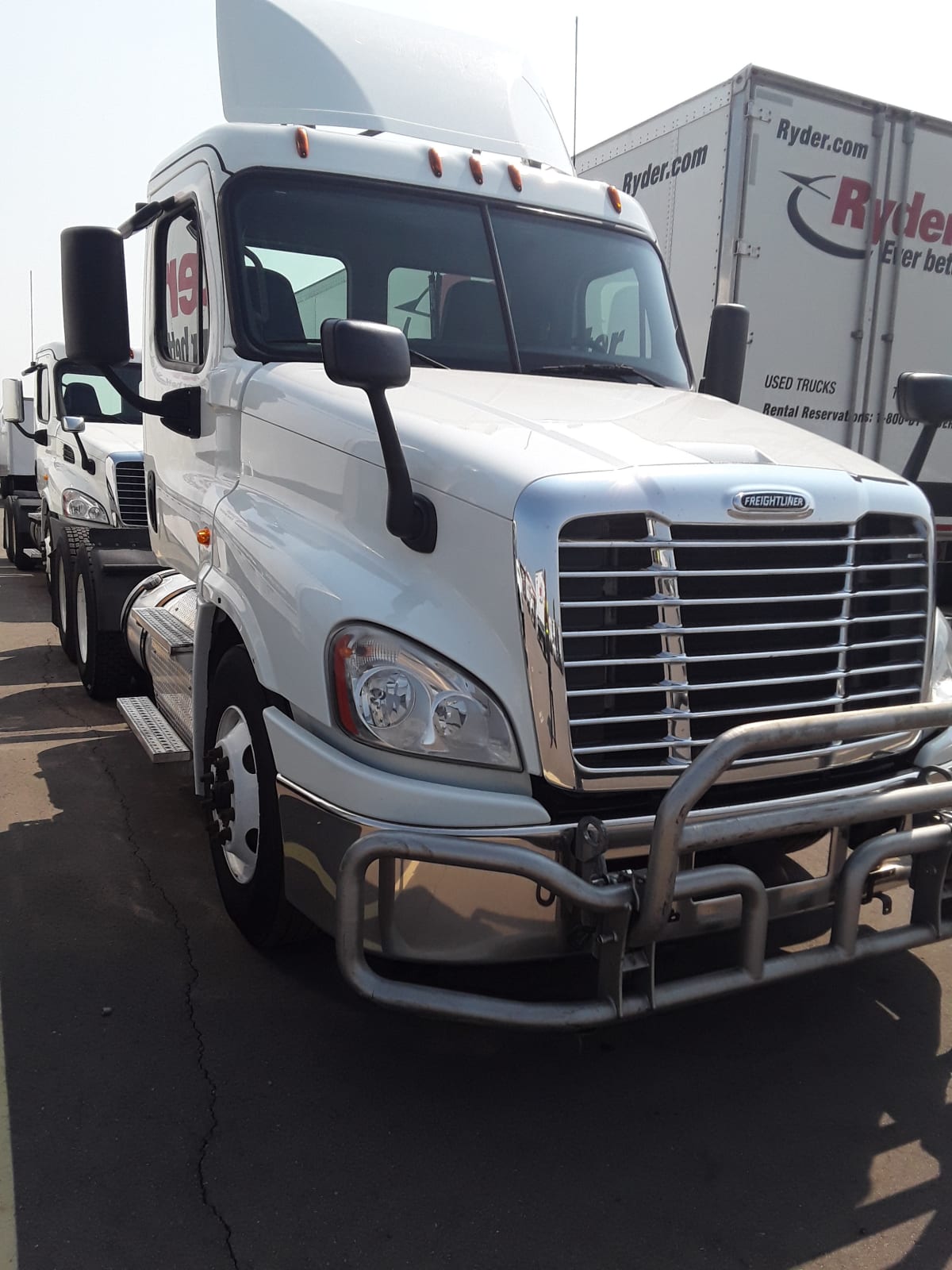 2019 Freightliner/Mercedes CASCADIA 125 813394