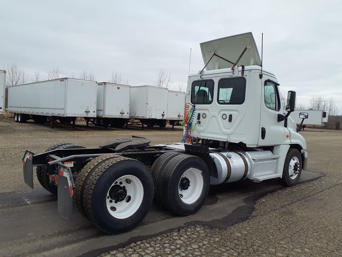 2019 Freightliner/Mercedes CASCADIA 125 813398