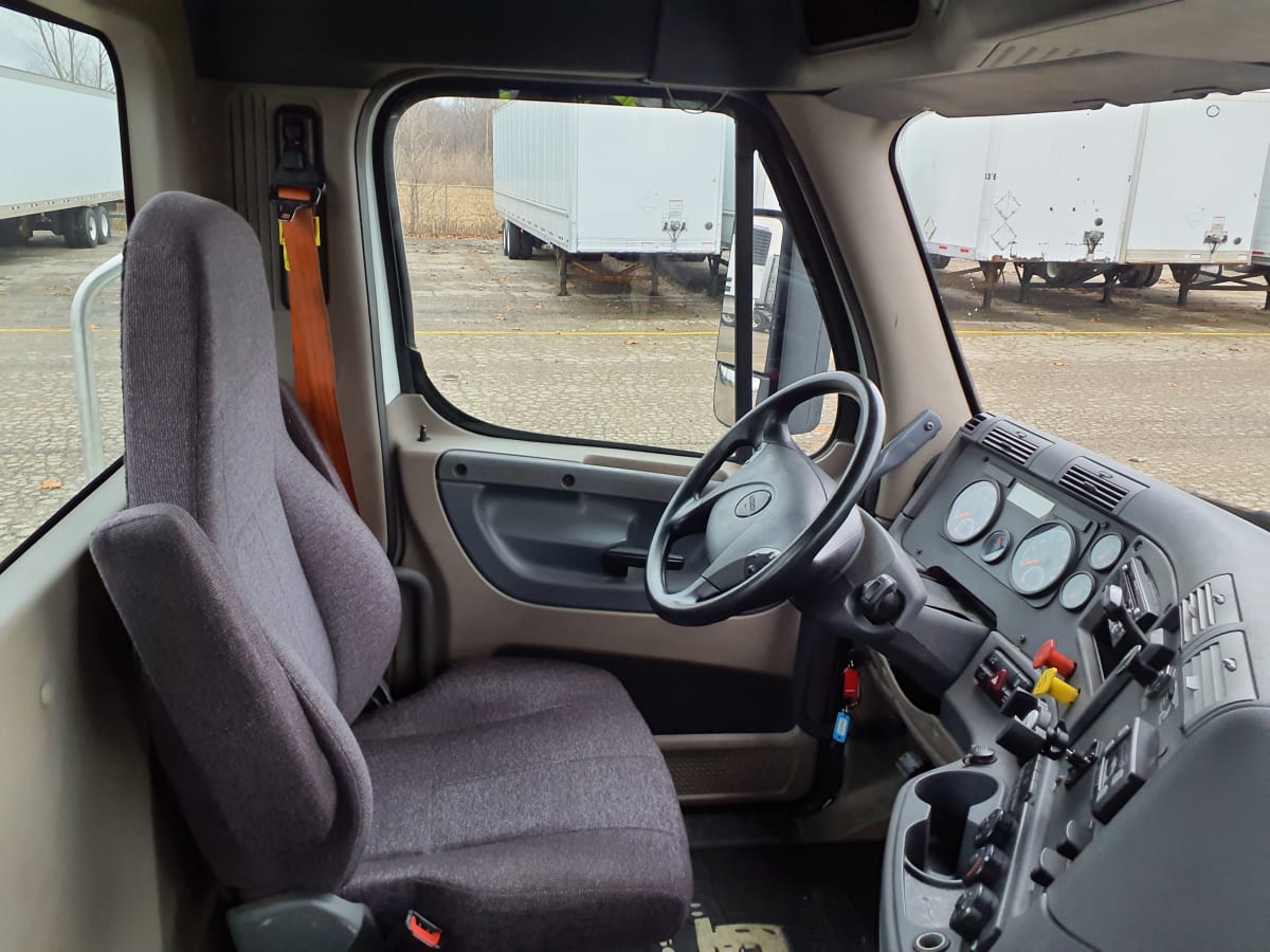 2019 Freightliner/Mercedes CASCADIA 125 813398