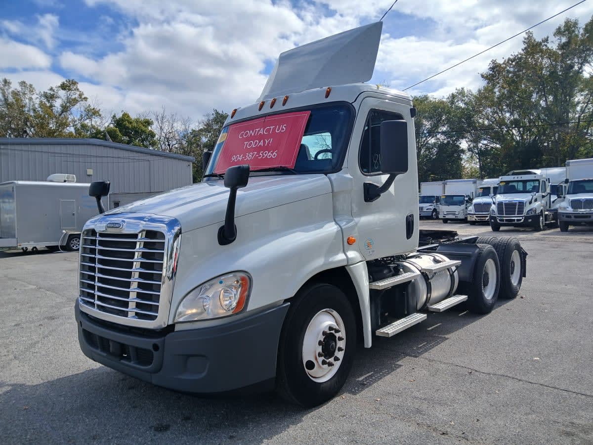 2019 Freightliner - image 2
