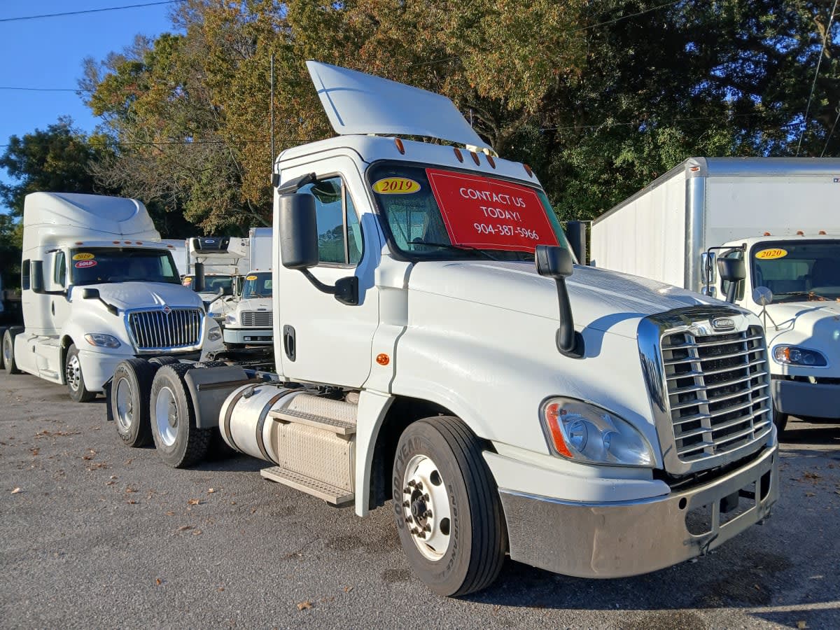 2019 Freightliner - image 3