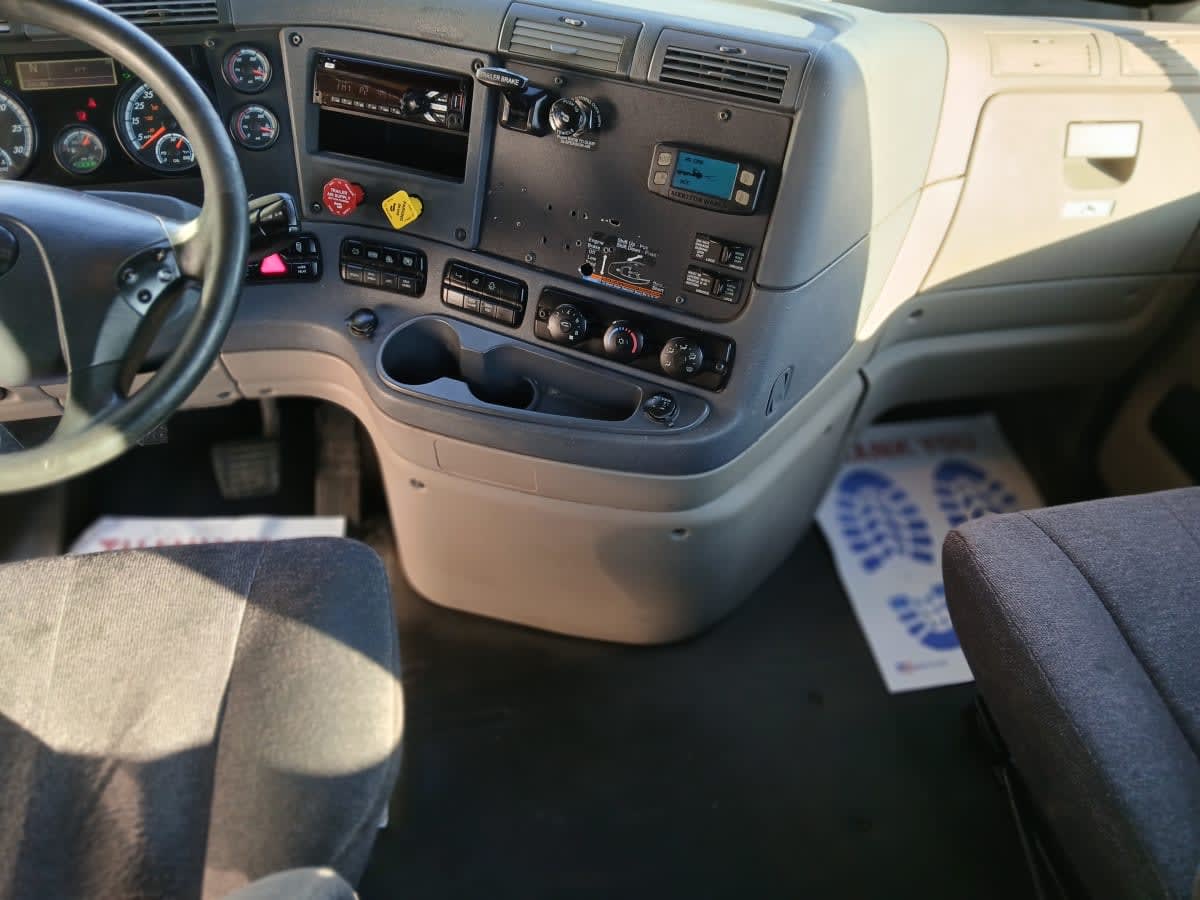 2019 Freightliner - image 7