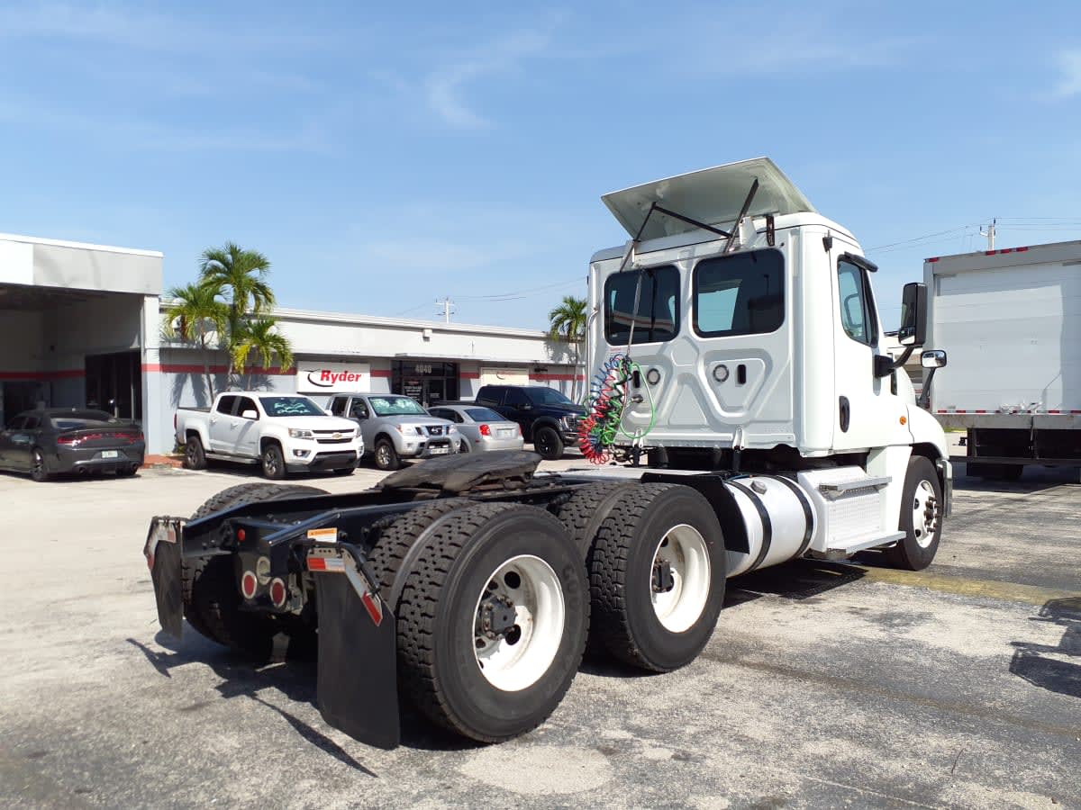 2019 Freightliner - image 4
