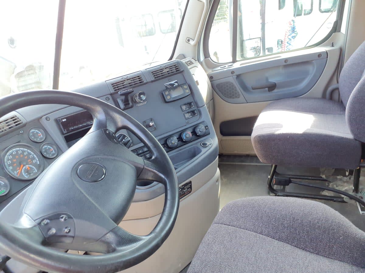 2019 Freightliner - image 7