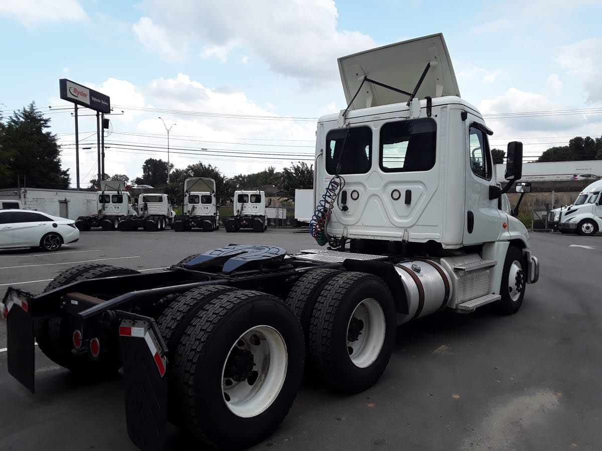 2019 Freightliner - image 5
